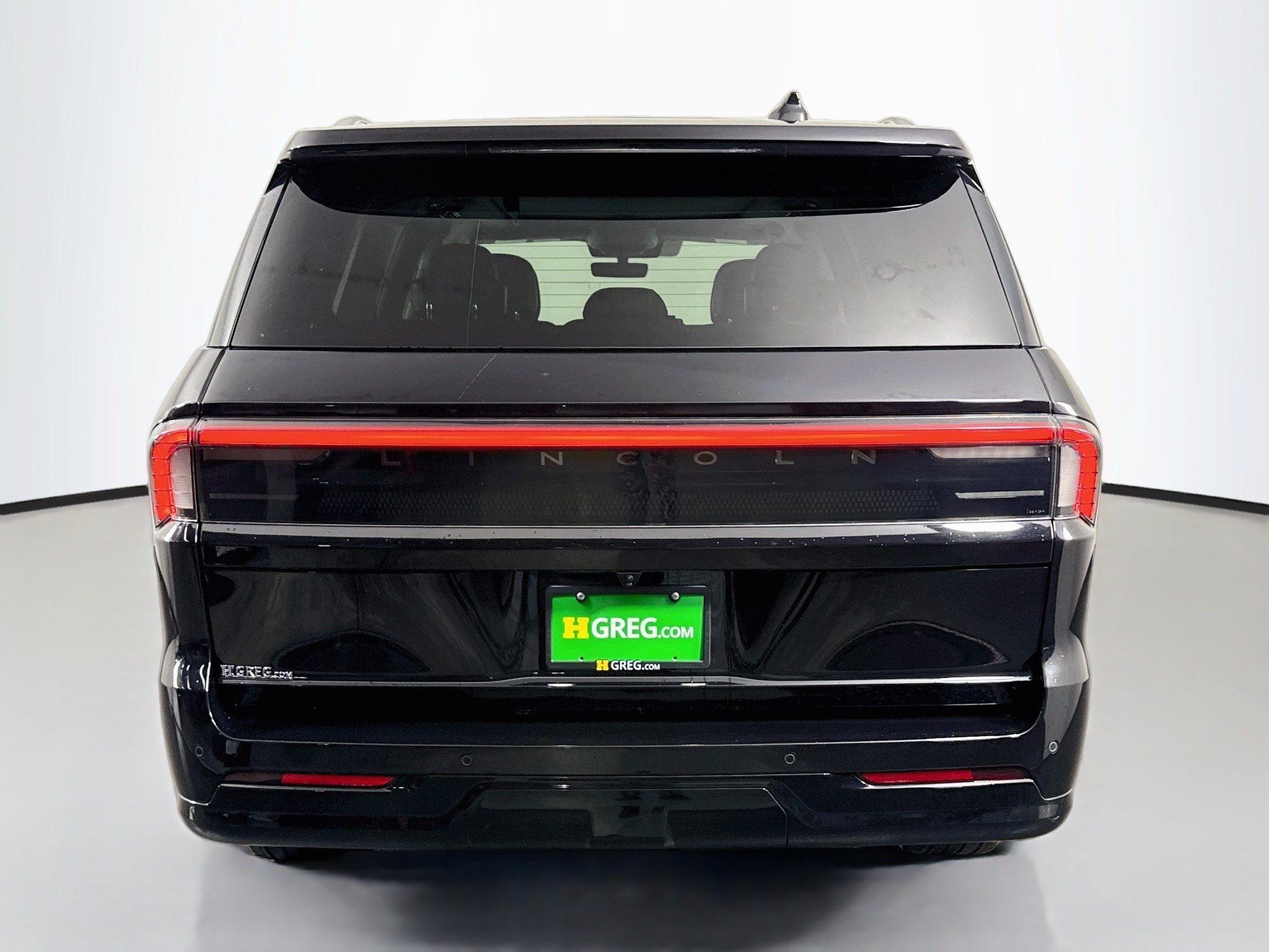 Used 2025 Lincoln Navigator Reserve AWD/4WD image 8