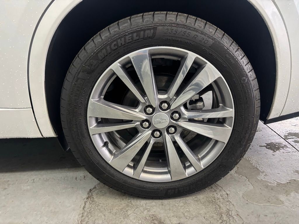 Certified 2025 Cadillac XT6 Premium Luxury image 16