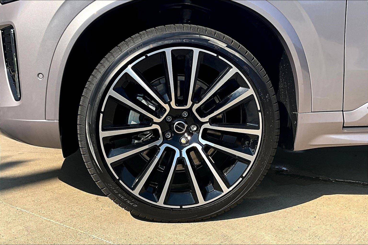New 2026 Volvo XC90 B6 Ultra image 29