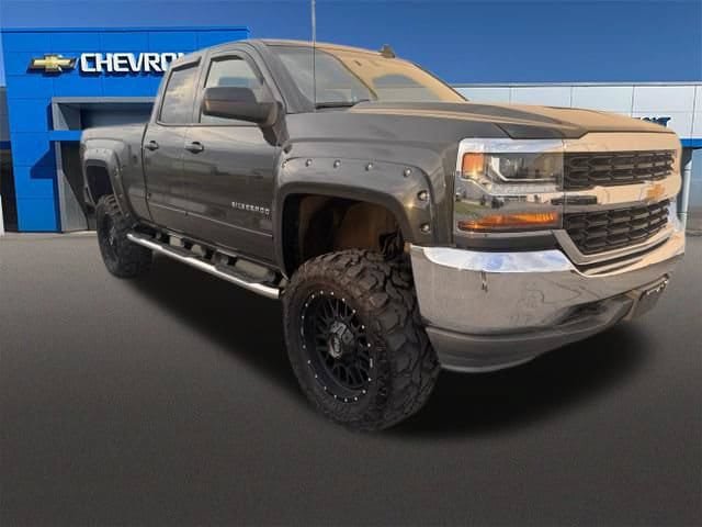 Used 2019 Chevrolet Silverado 1500 LT AWD/4WD image 2