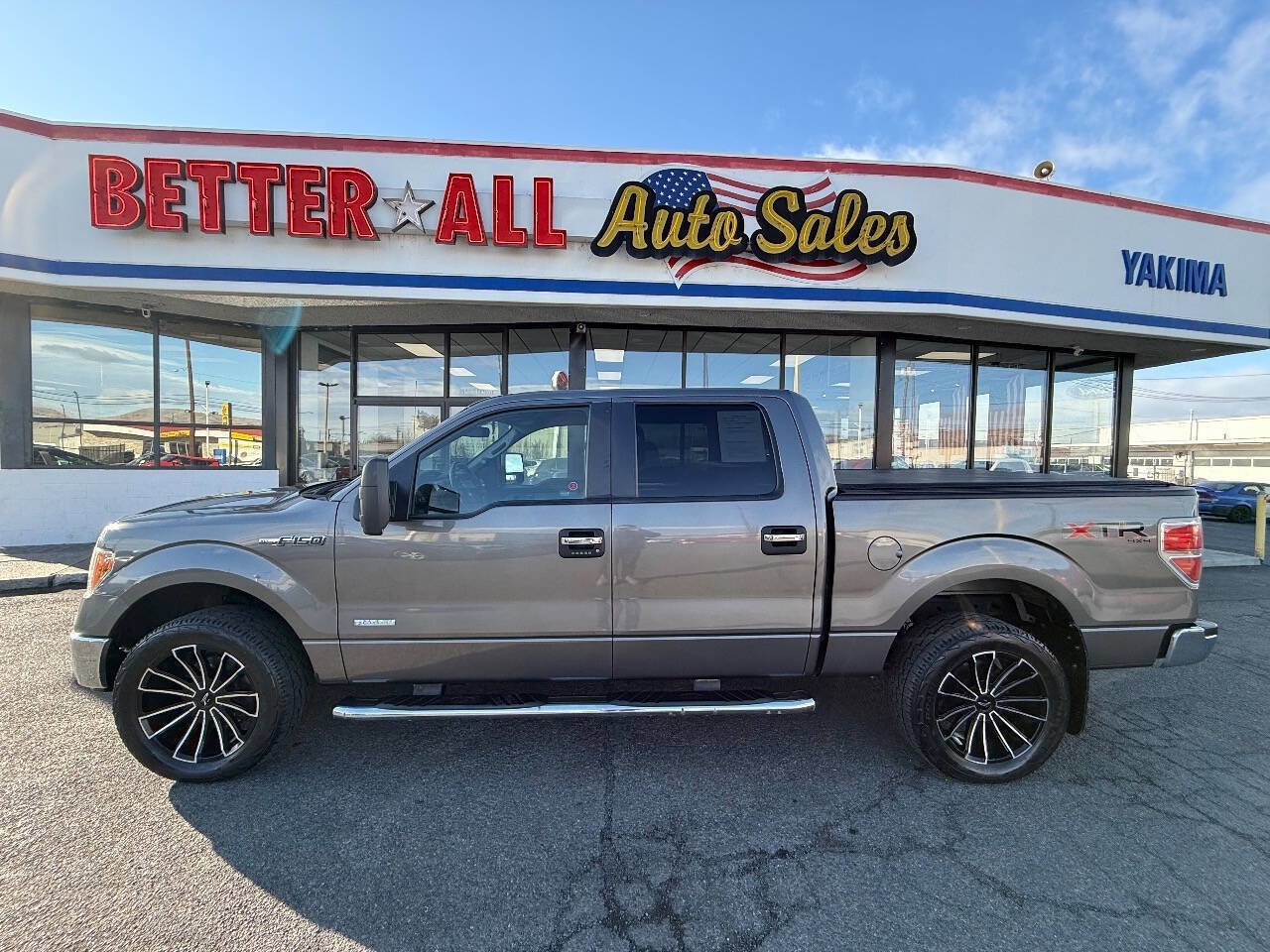 Used 2014 Ford F150 XLT w/ Equipment Group 302A Luxury image 9