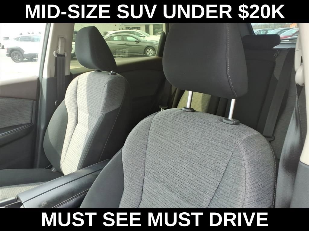 Used 2023 Nissan Rogue SV image 16