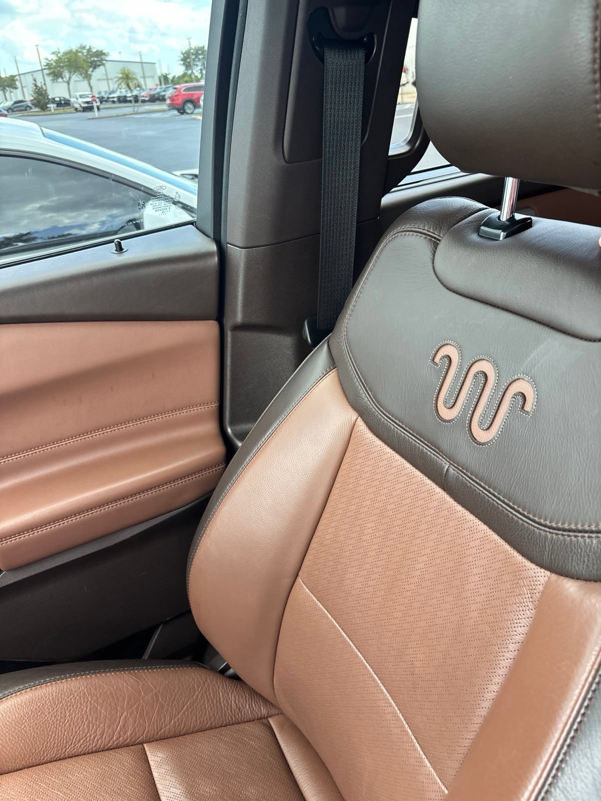 Used 2024 Ford Explorer King Ranch w/ Technology Package RWD image 11