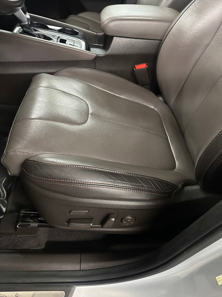 Used 2019 Hyundai Santa Fe AWD image 14