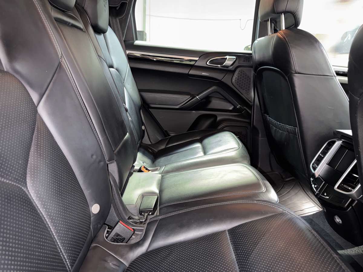Used 2014 Porsche Cayenne GTS AWD/4WD image 23