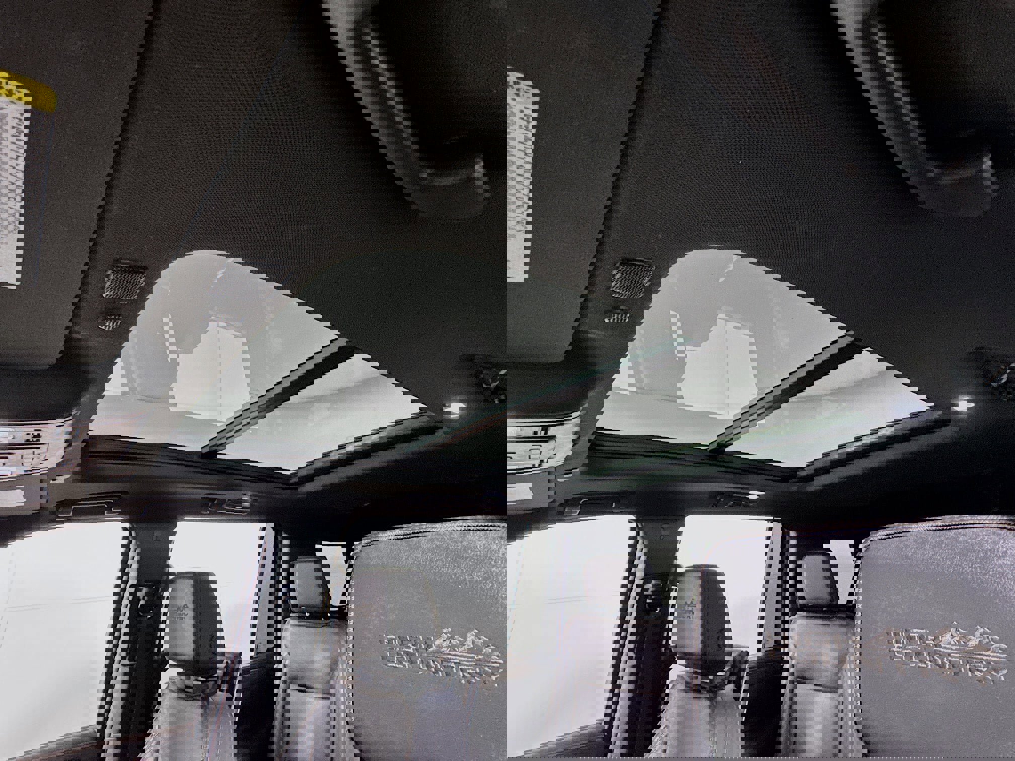 Used 2023 Chevrolet Suburban High Country image 6