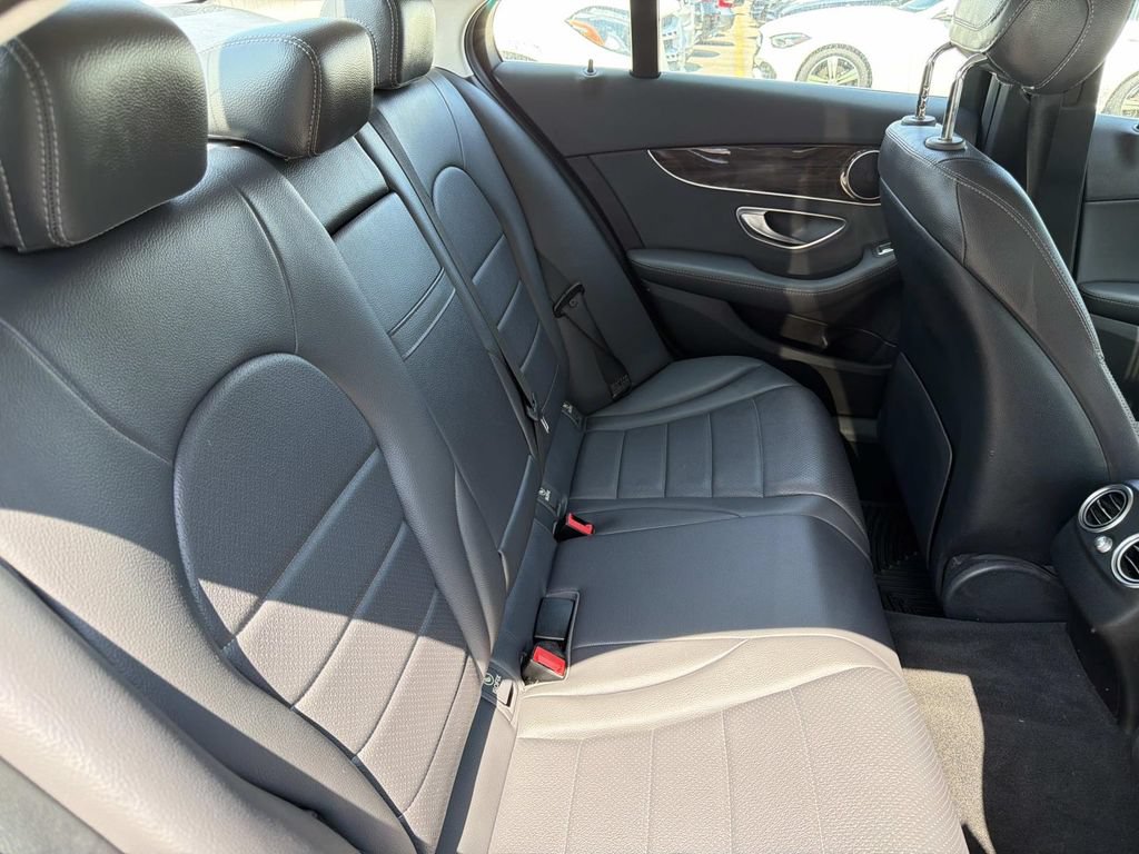 Used 2019 Mercedes-Benz C 300 Sedan image 9