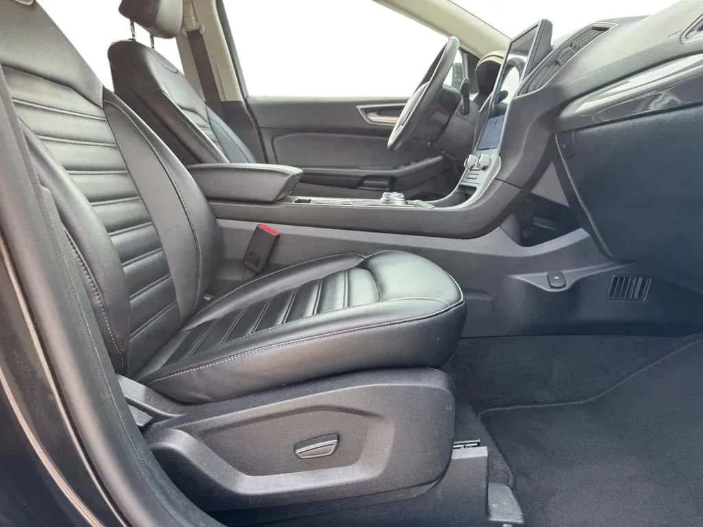 Used 2024 Ford Edge SEL AWD/4WD image 13