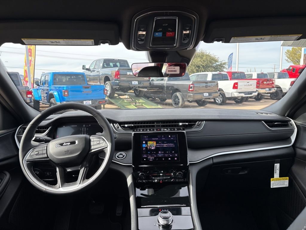 New 2025 Jeep Grand Cherokee Altitude image 38