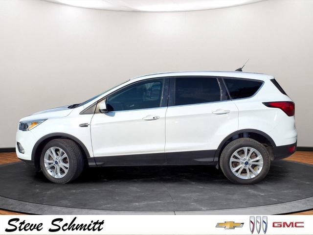 Used 2019 Ford Escape SE FWD video 2