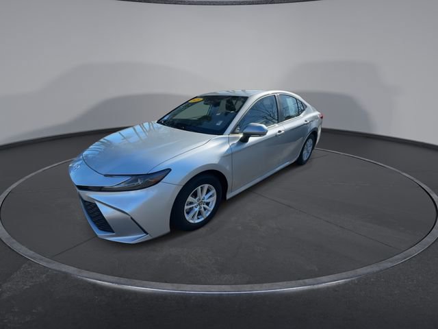 Used 2025 Toyota Camry LE image 8