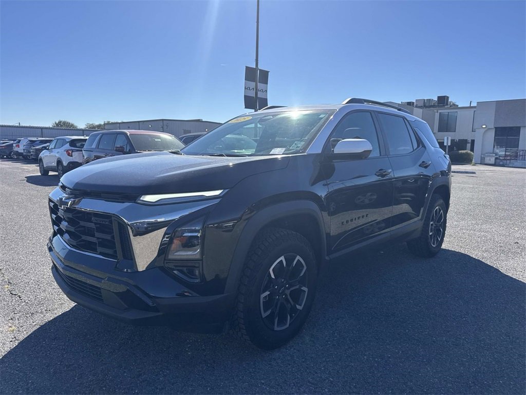 Used 2025 Chevrolet Equinox ACTIV w/ Safety and Technology Package image 6