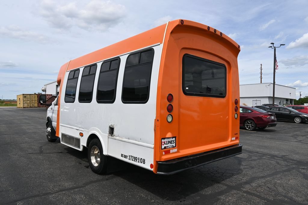 Used 2003 Ford E-450 and Econoline 450 RWD image 9
