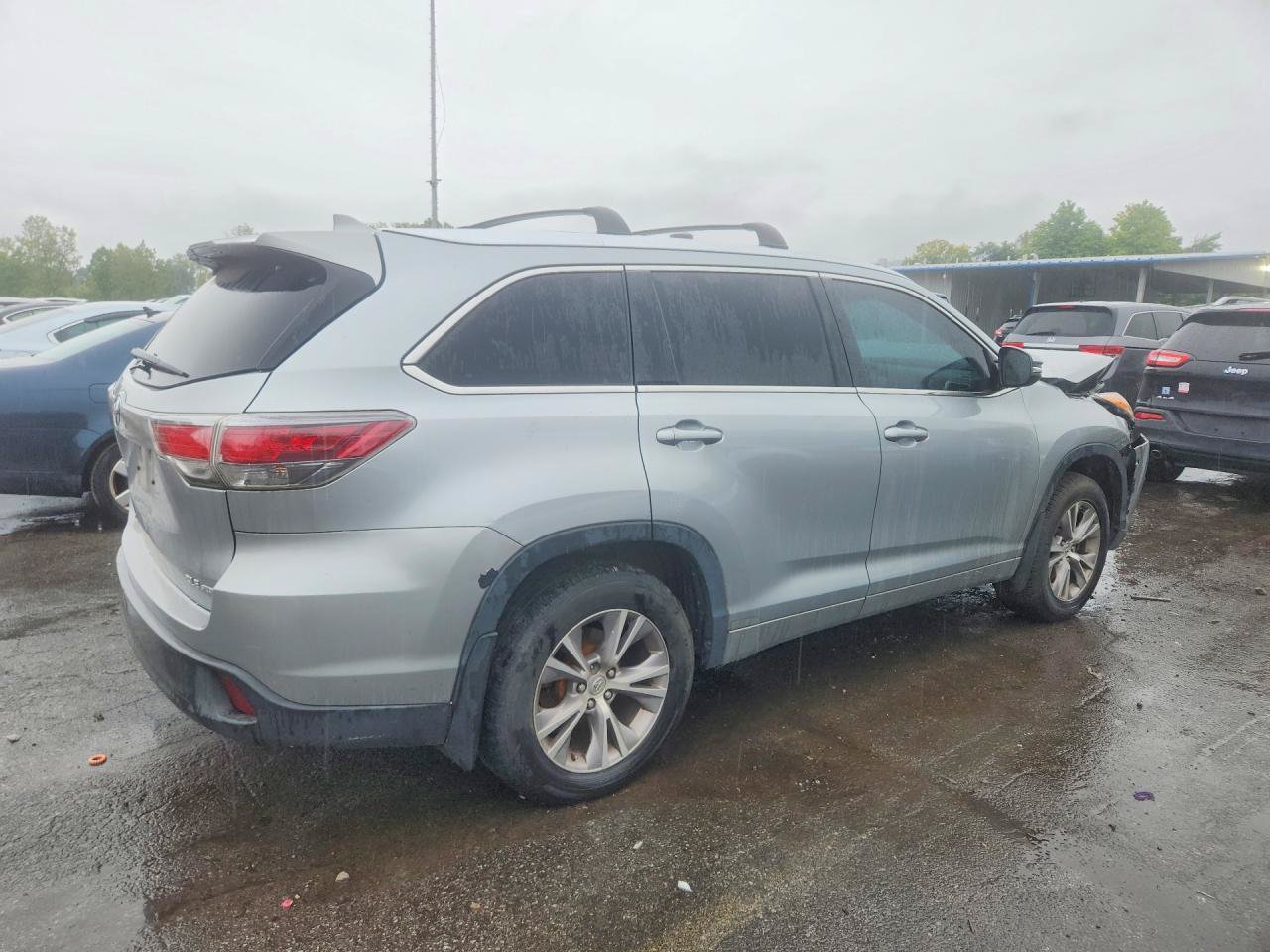 Used 2015 Toyota Highlander XLE AWD/4WD image 5