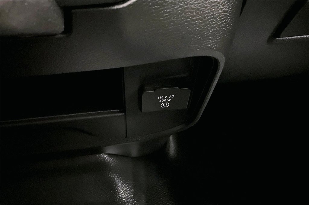 Used 2024 RAM 3500 Tradesman w/ Chrome Appearance Group image 18