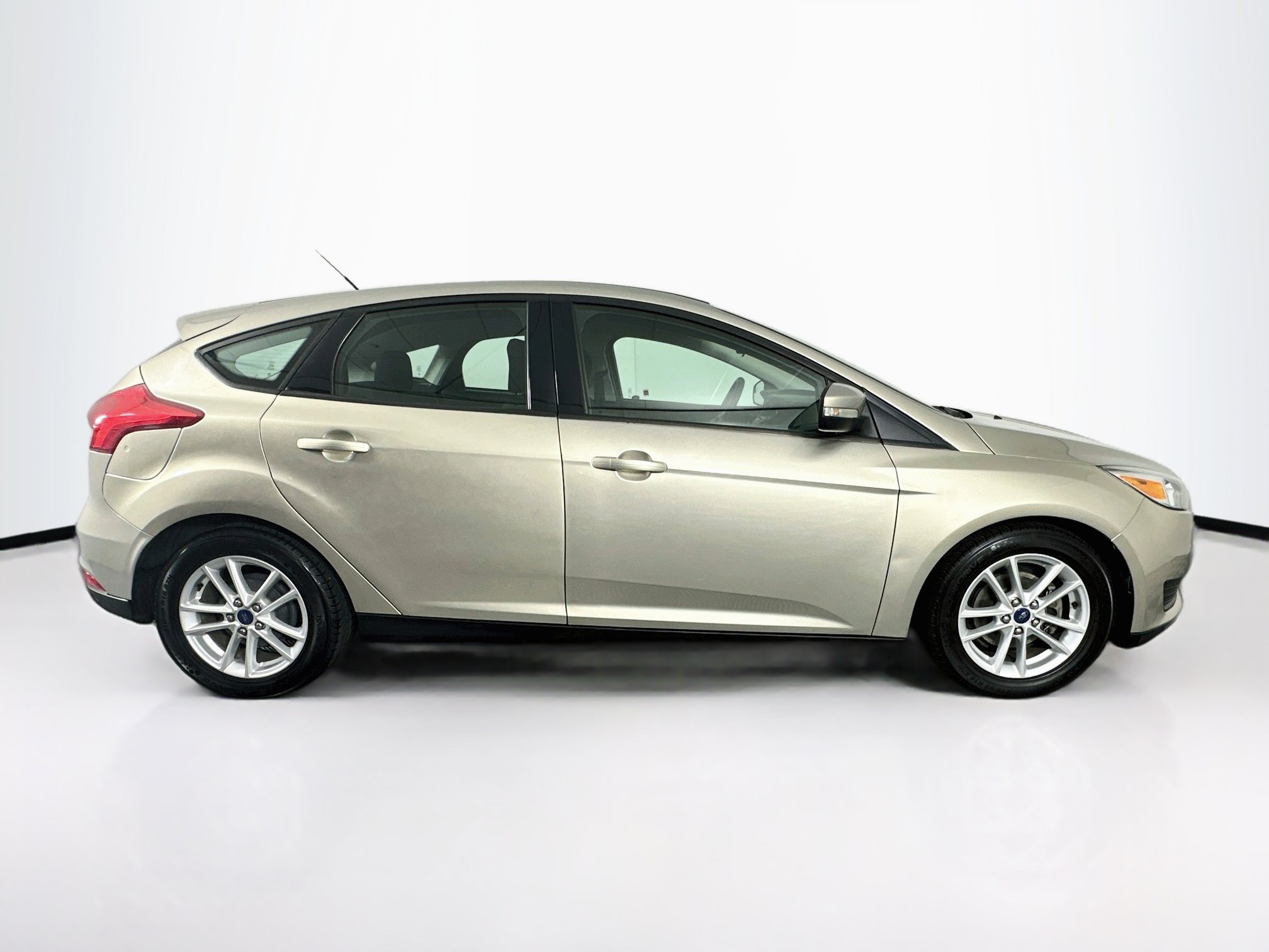Used 2015 Ford Focus SE FWD image 10