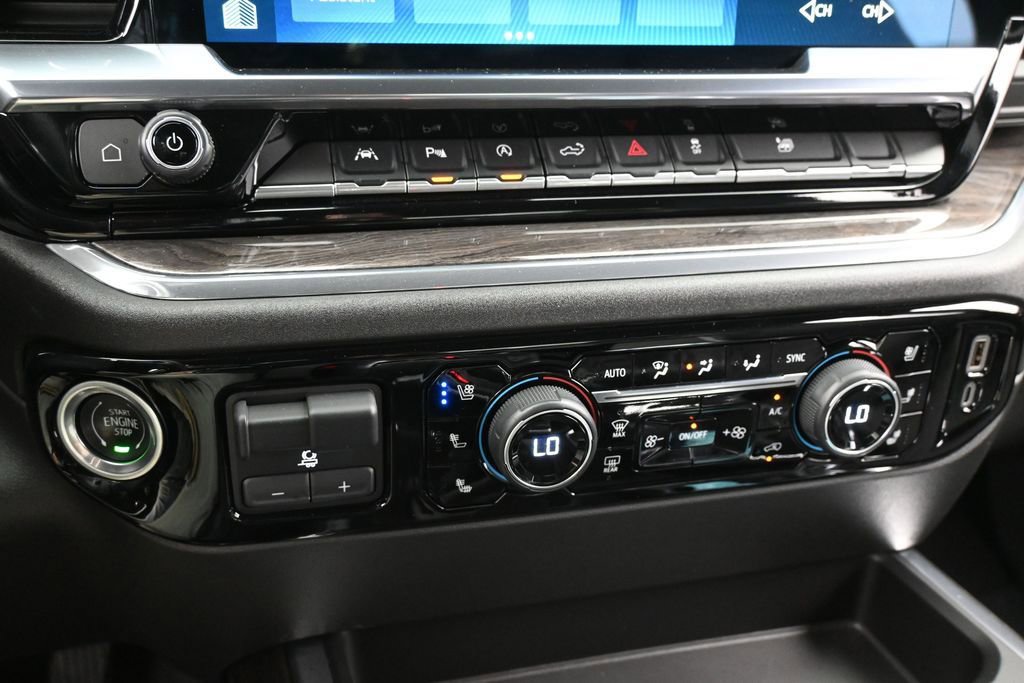 Used 2024 Chevrolet Silverado 1500 LTZ RWD image 29