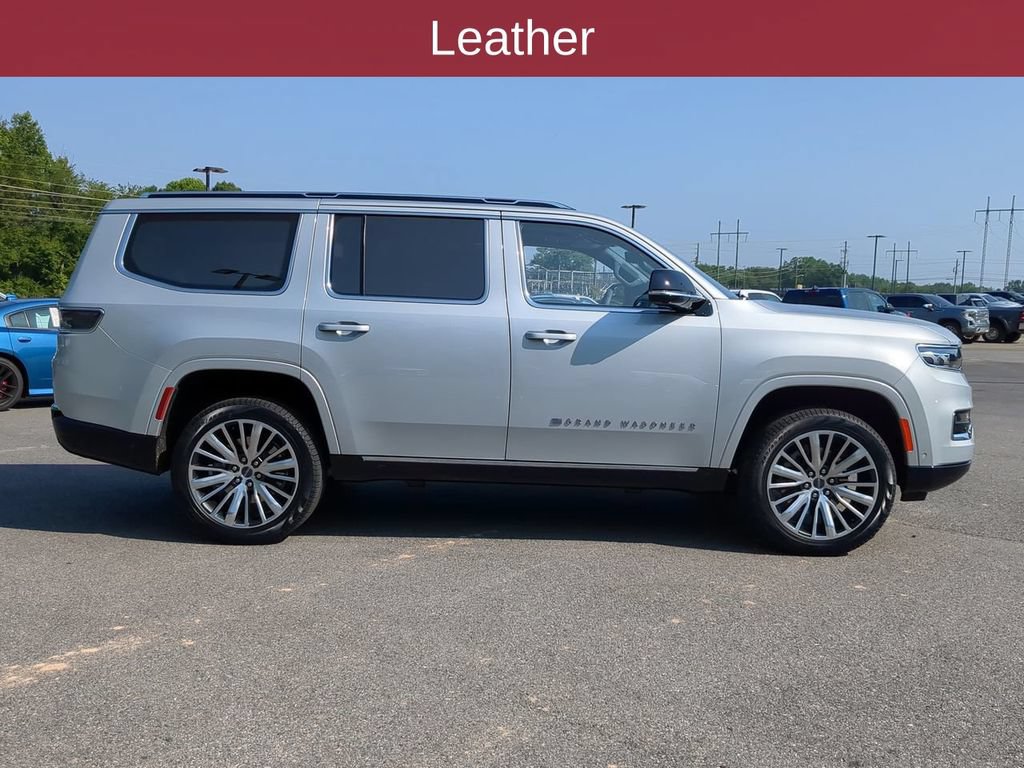 New 2023 Jeep Grand Wagoneer Series III AWD/4WD image 5