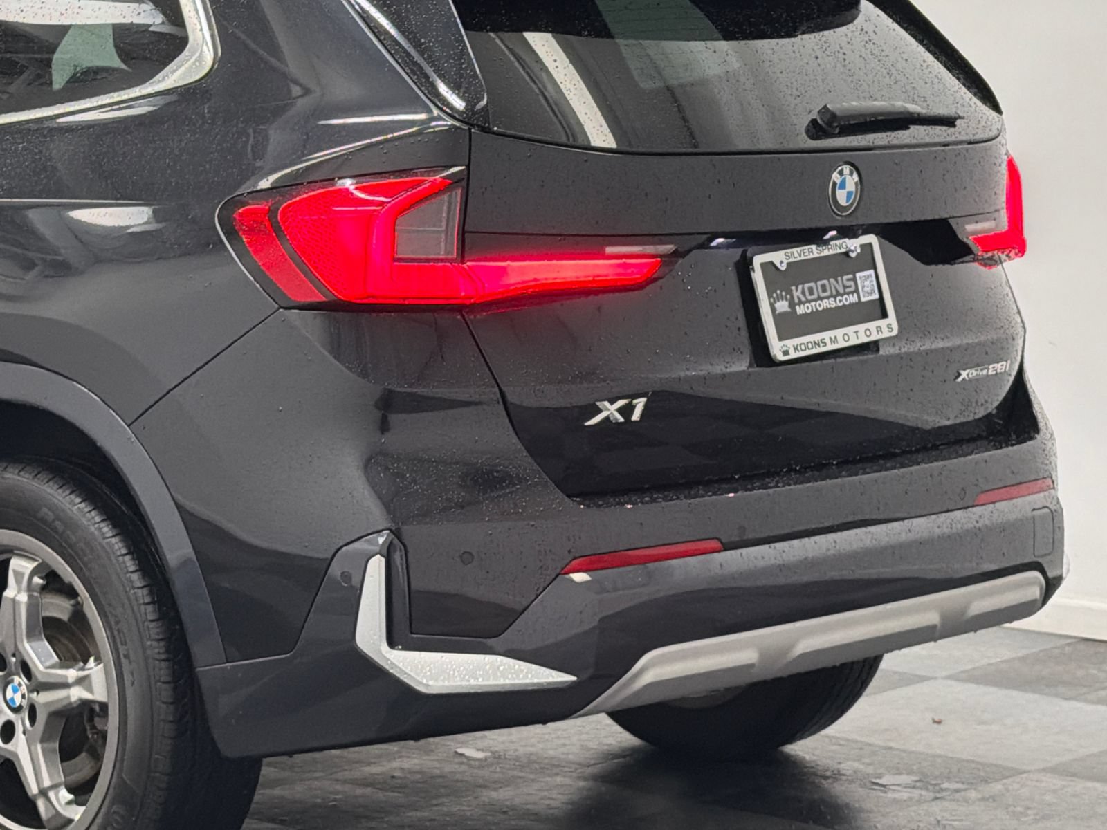 Used 2025 BMW X1 xDrive28i AWD/4WD image 7