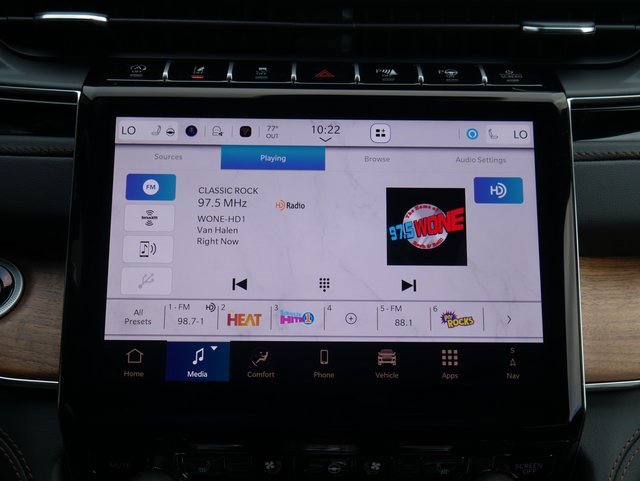 New 2025 Jeep Grand Cherokee Summit image 24