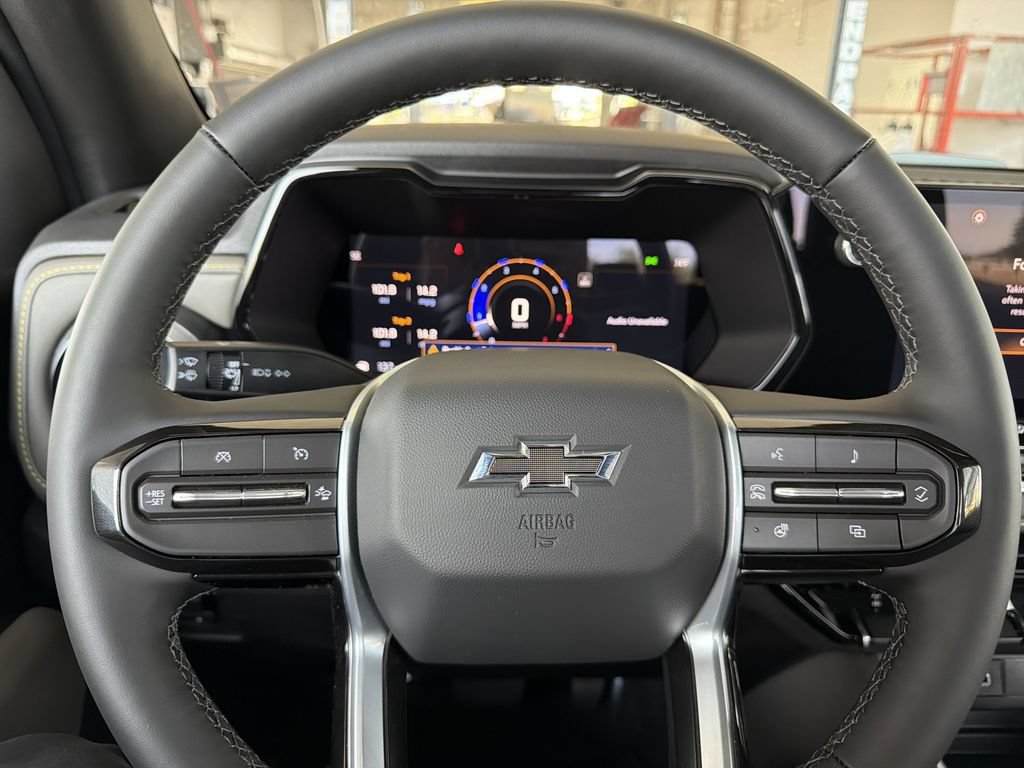 New 2026 Chevrolet Colorado ZR2 w/ Technology Package AWD/4WD image 13