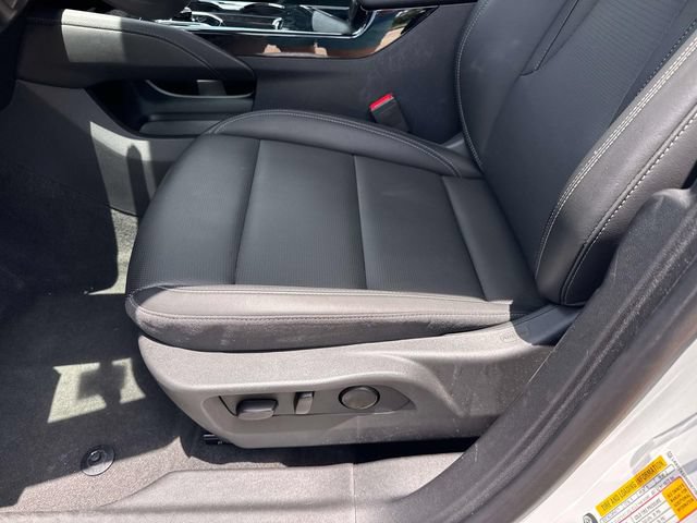 Used 2025 Buick Envision Preferred AWD/4WD image 23