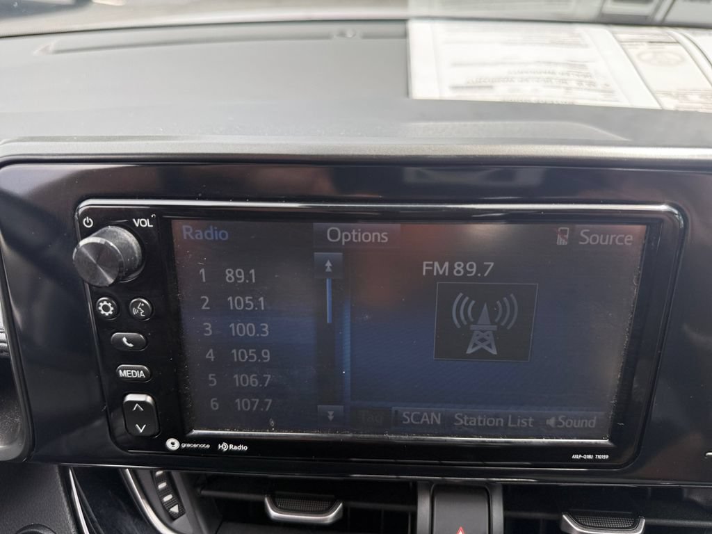 Used 2018 Toyota C-HR XLE FWD image 19
