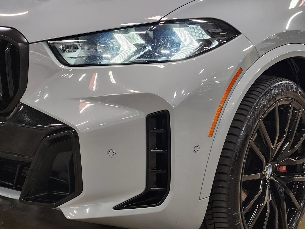 Used 2024 BMW X5 xDrive40i w/ M Sport Package AWD/4WD image 14