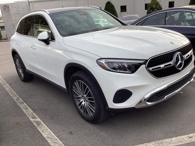 Certified 2025 Mercedes-Benz GLC 300 image 2