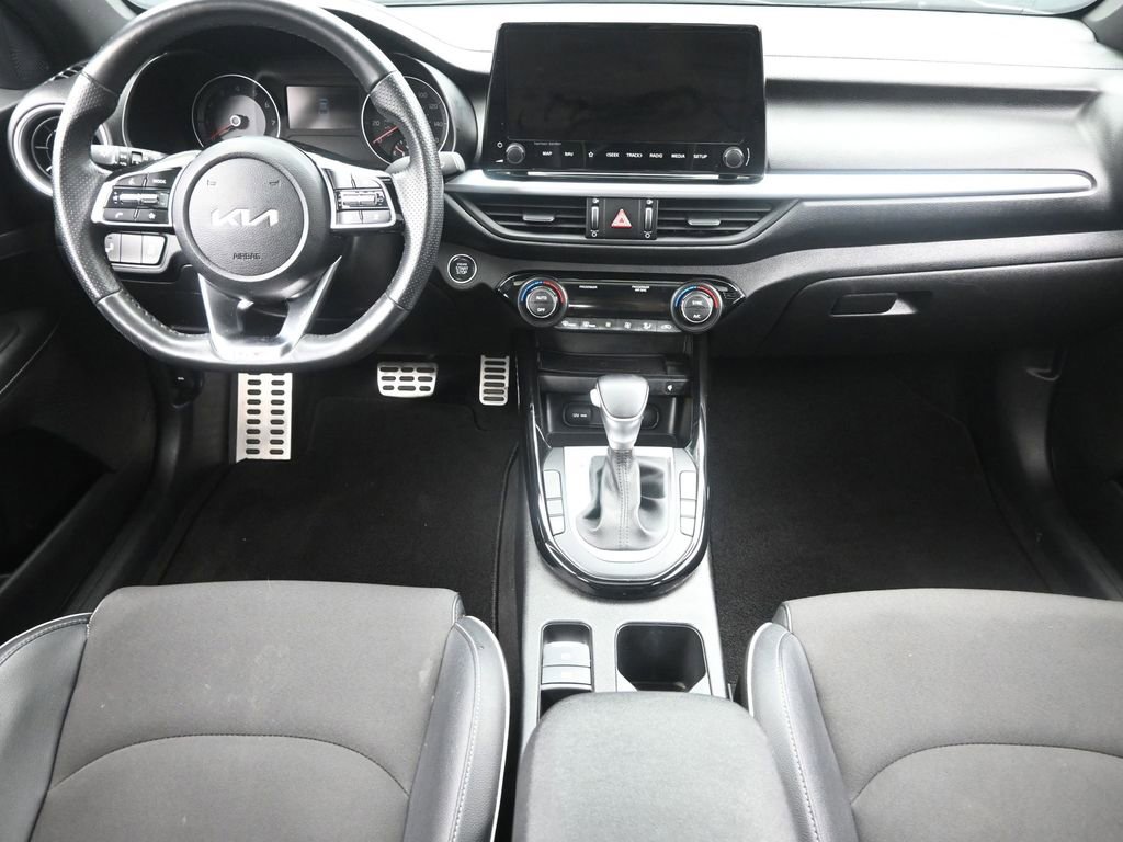 Used 2022 Kia Forte GT-Line w/ GT-Line Premium Package image 12