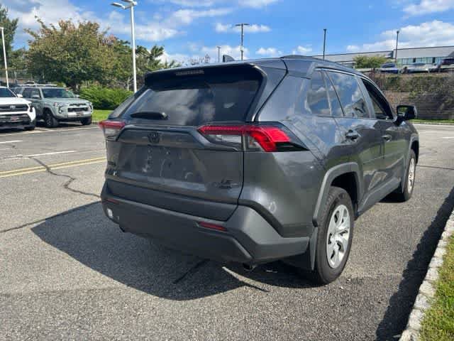 Used 2019 Toyota RAV4 LE AWD/4WD image 4