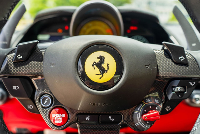 Used 2019 Ferrari 812 Superfast image 21