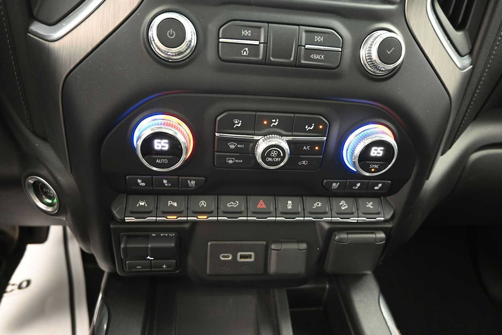 Used 2021 GMC Sierra 1500 Denali w/ Denali Ultimate Package AWD/4WD image 16