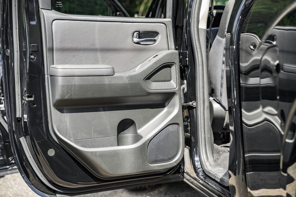 Used 2024 Nissan Frontier SV w/ Technology Package image 29