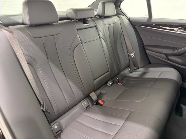 Certified 2023 BMW 530i xDrive w/ Premium Package AWD/4WD image 43