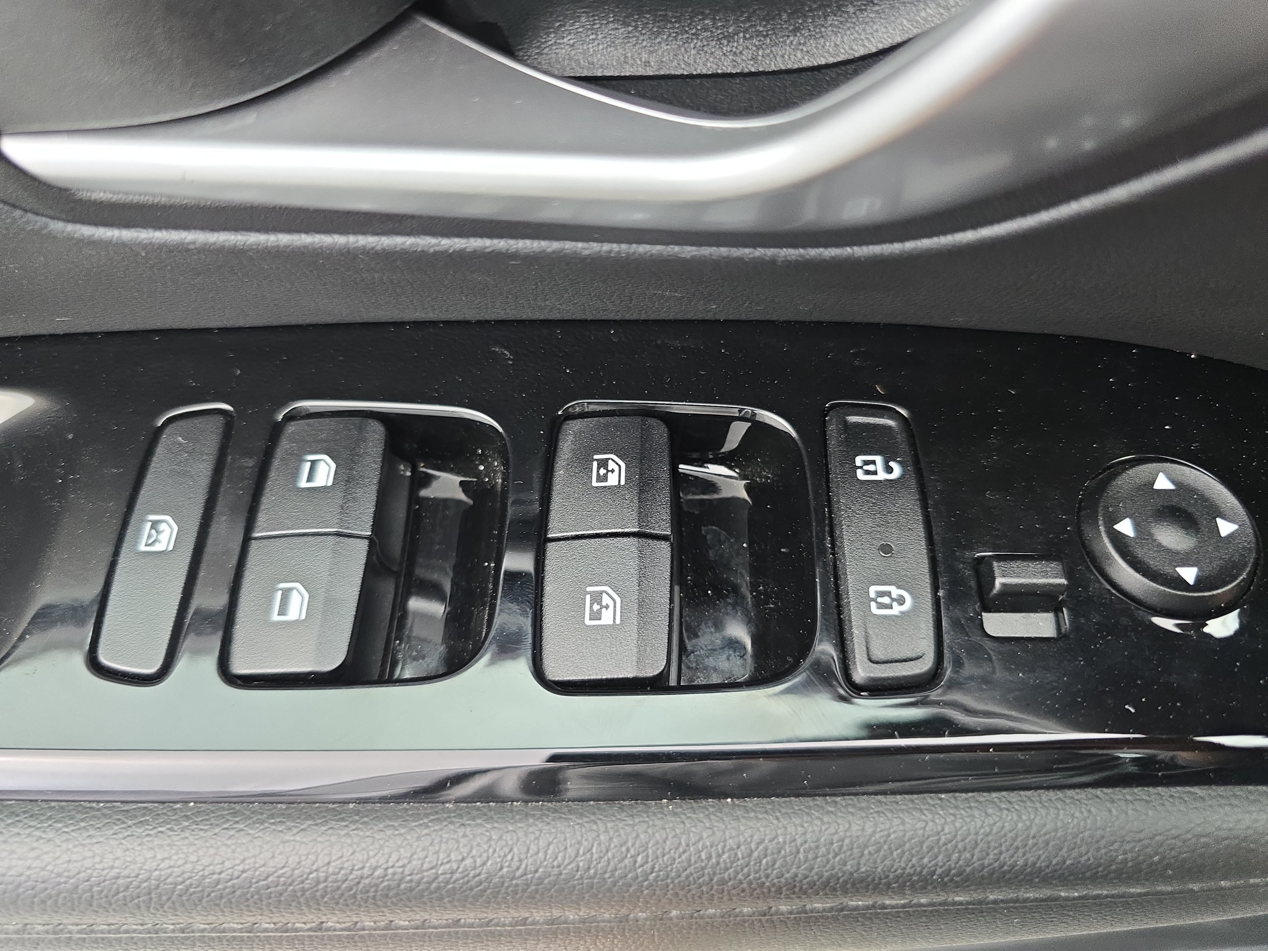 Used 2023 Hyundai Tucson Limited AWD/4WD image 28