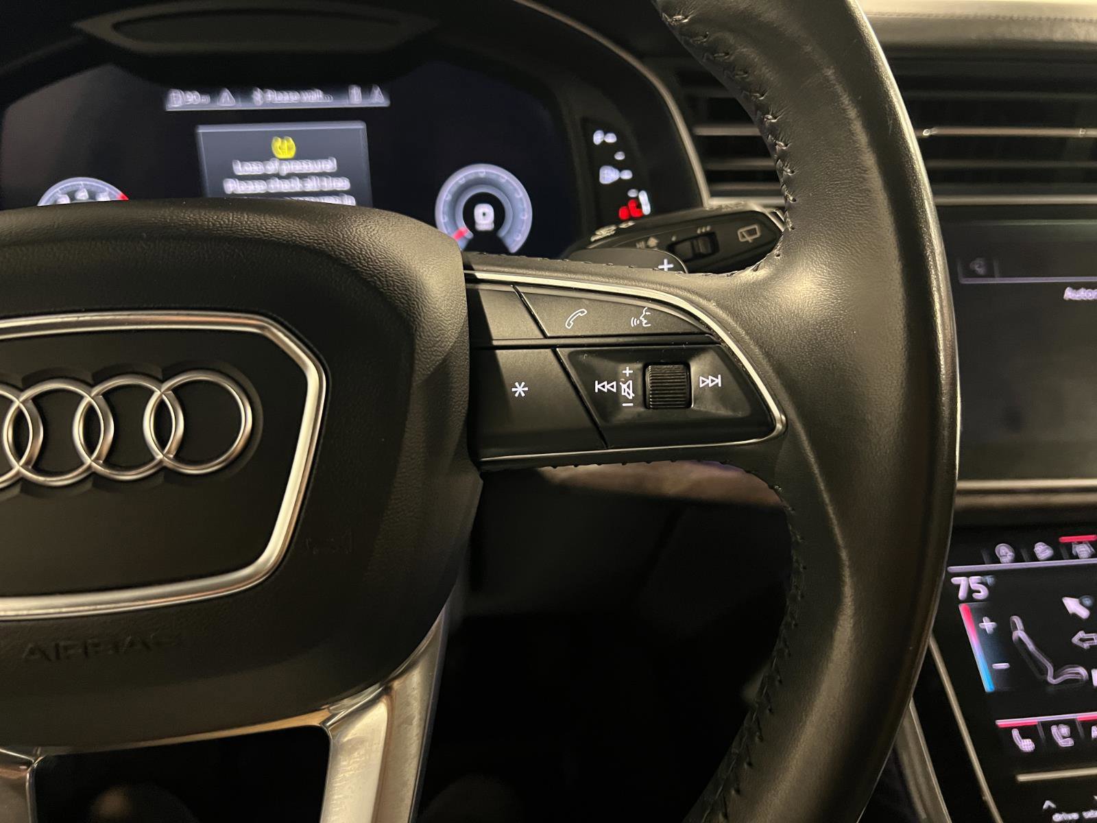 Used 2019 Audi Q8 Prestige image 14