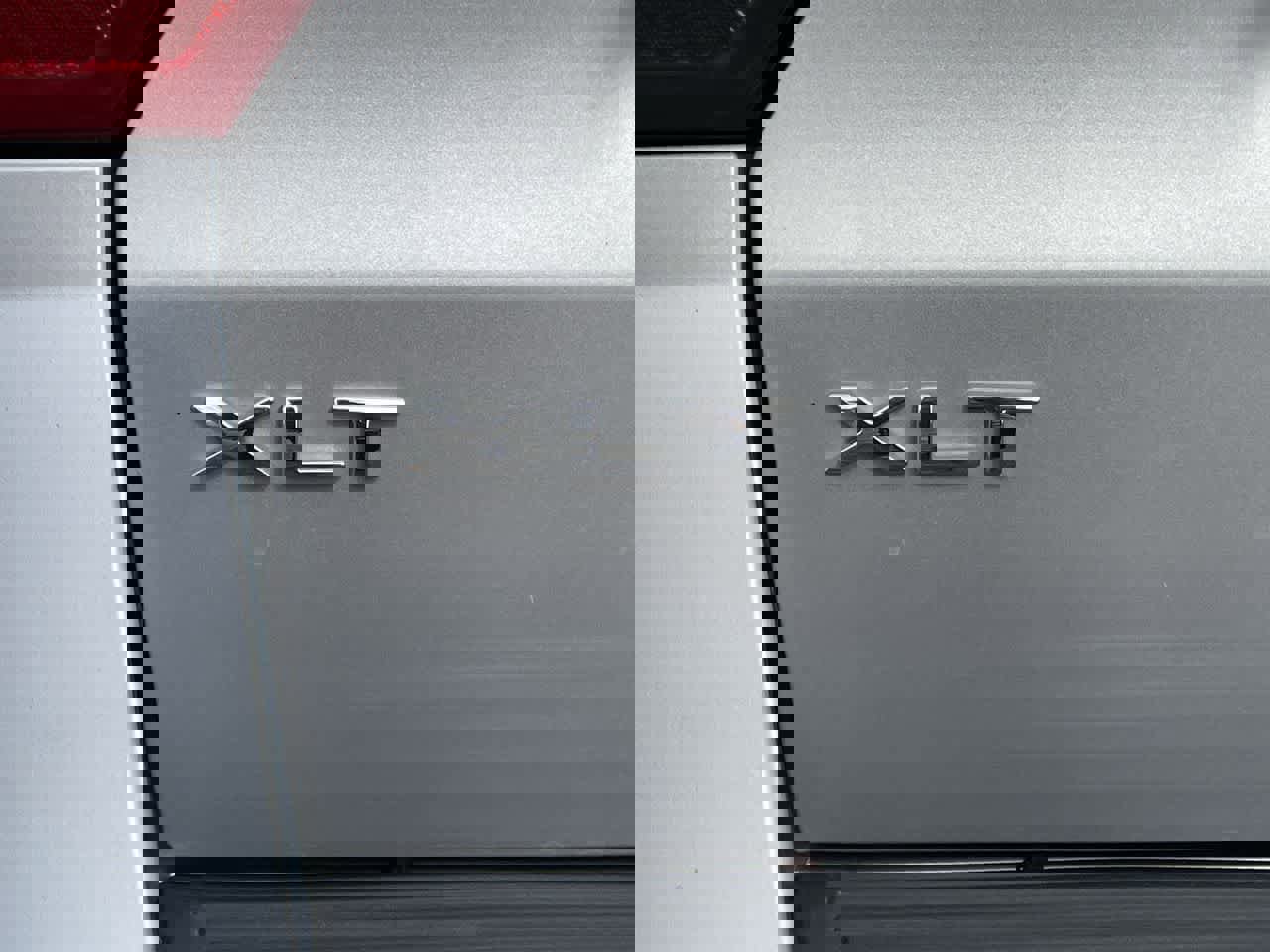 Used 2019 Ford Expedition XLT image 39