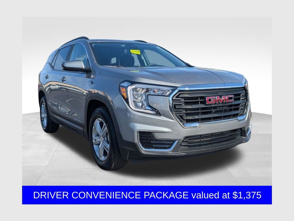 Used 2024 GMC Terrain SLE w/ Driver Convenience Package image 1