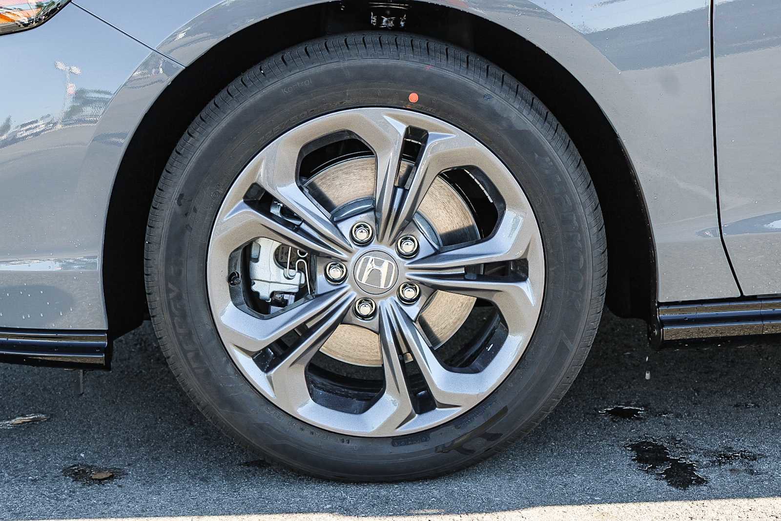 New 2026 Honda Accord EX-L image 9