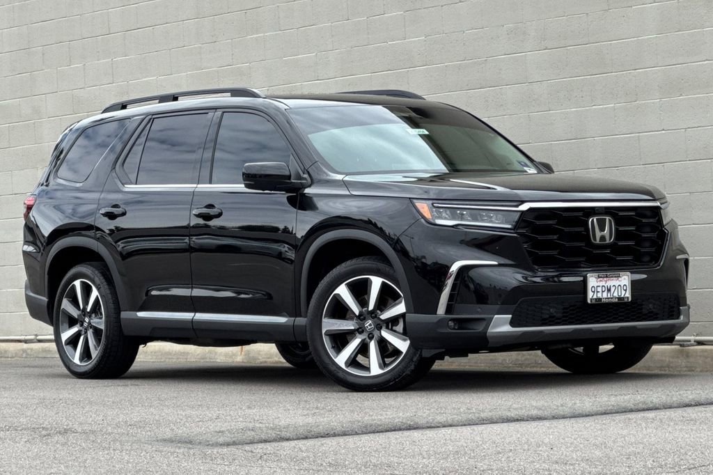 Certified 2023 Honda Pilot Elite image 2