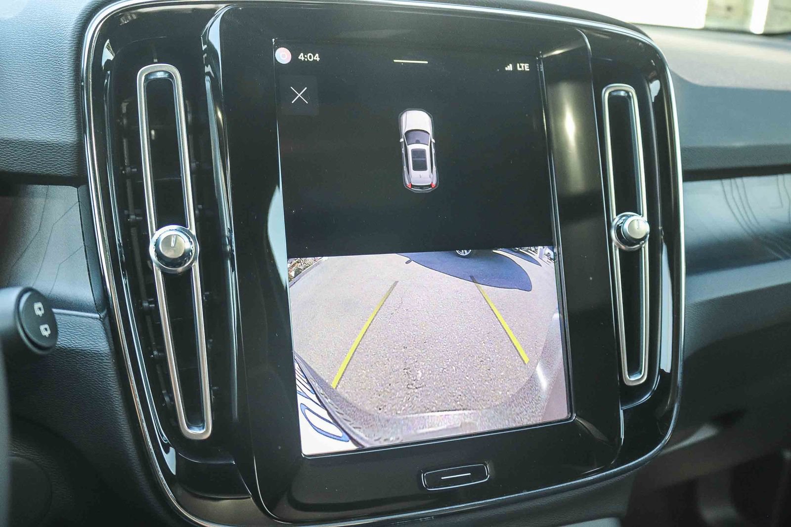 Used 2023 Volvo XC40 Recharge Plus AWD/4WD image 28
