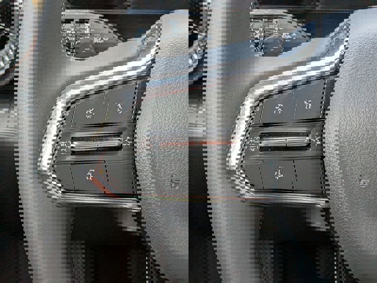 Used 2026 Chevrolet Equinox LT w/ Convenience Package II image 11