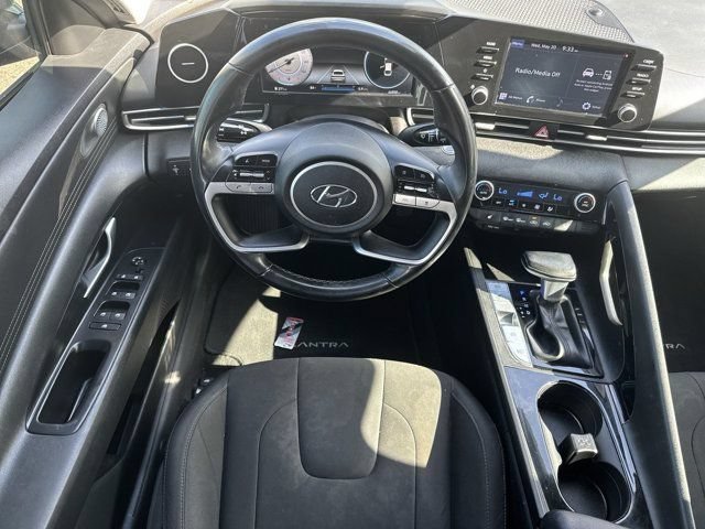 Used 2021 Hyundai Elantra SEL w/ Convenience Package FWD image 13