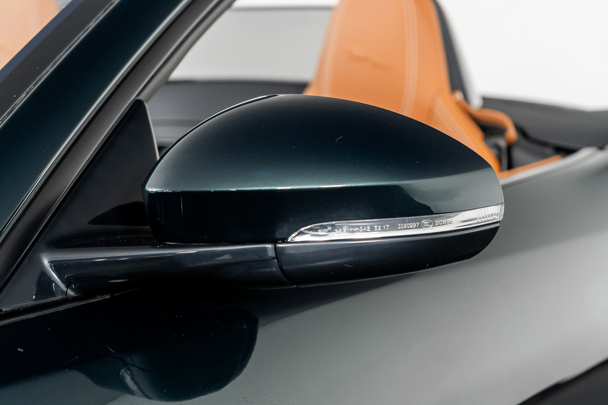 Used 2023 Jaguar F-TYPE R image 33