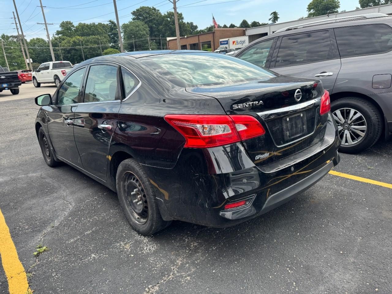 Used 2016 Nissan Sentra S FWD image 7