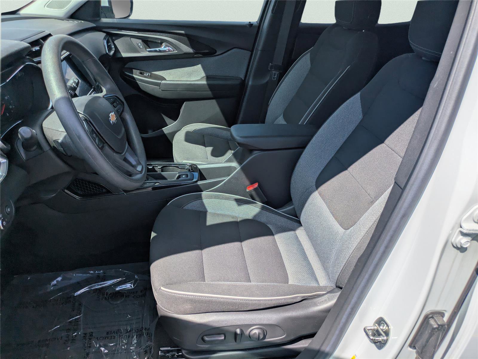 Used 2023 Chevrolet TrailBlazer LT w/ Convenience Package image 10