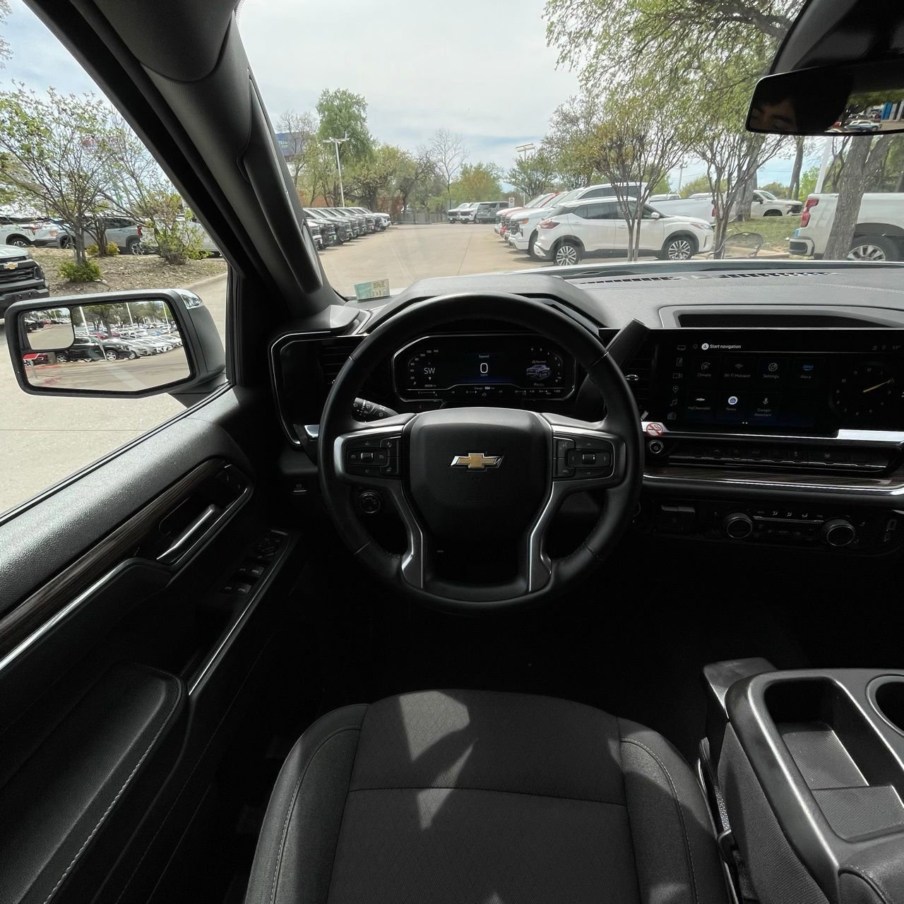 Used 2025 Chevrolet Silverado 1500 LT image 12