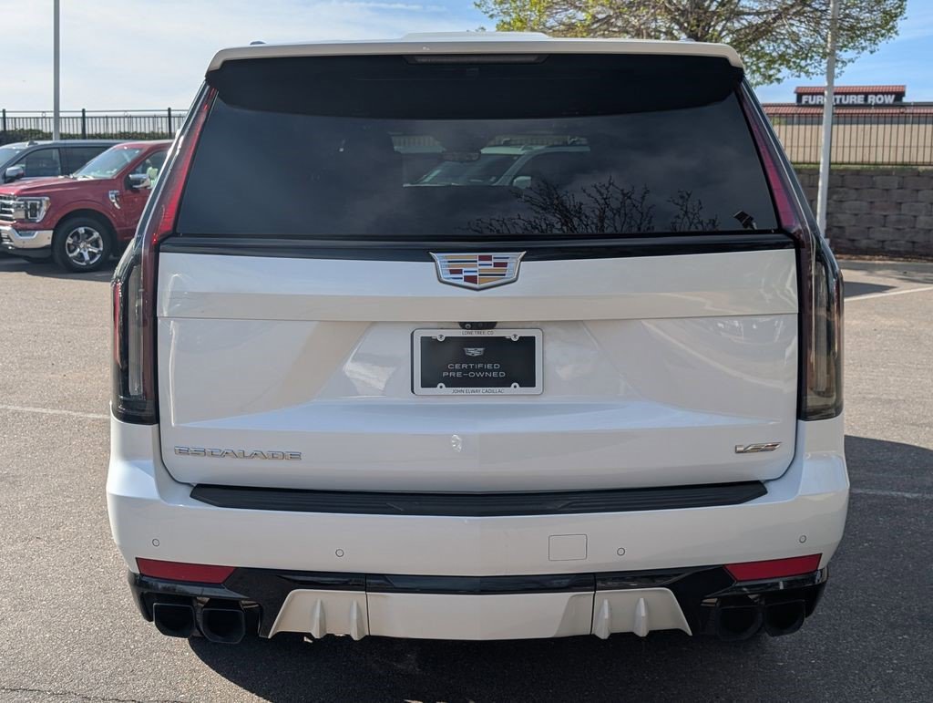 Certified 2023 Cadillac Escalade ESV V AWD/4WD image 4