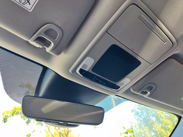 Used 2025 Honda Pilot EX-L image 11